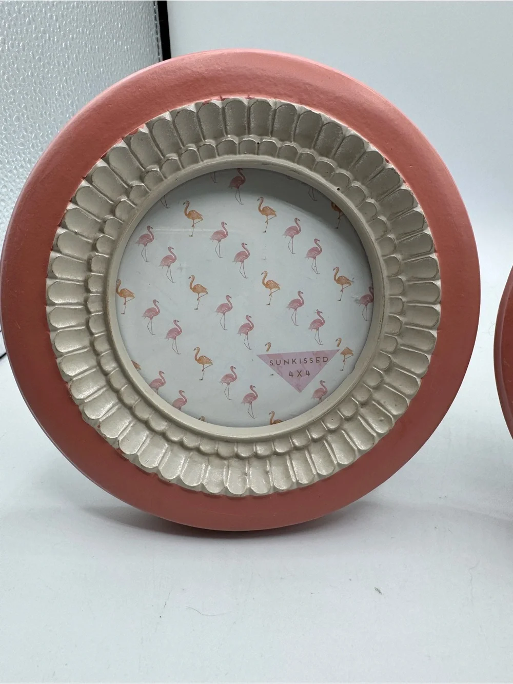 2 Round Picture Frames Pale Pink 4x4 Photo Easel Back Sheffield Home